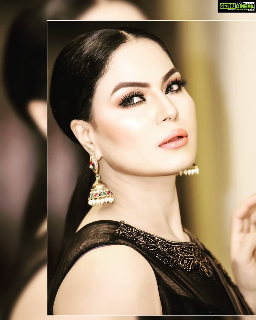 Veena Malik Instagram - "Nothing can dim the light which shines from within." #VeenaMalik Bol Tv
