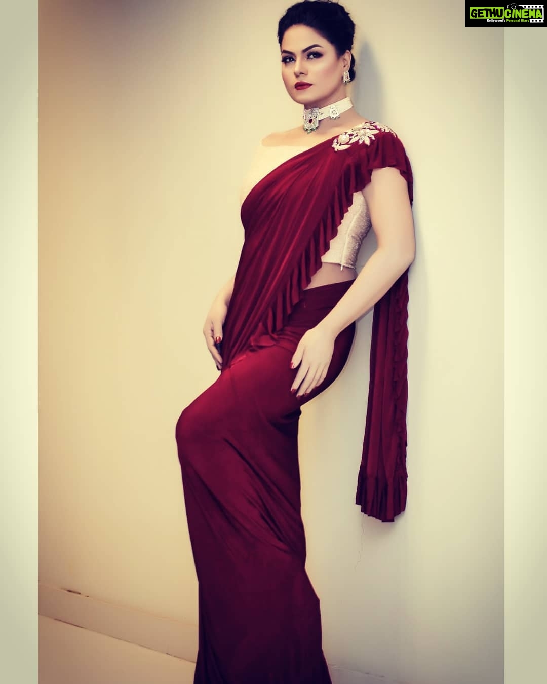 Veena Malik Instagram - "Let your light shine. Be a source of strength and courage. Share your wisdom. Radiate love." #VeenaMalik Pakistan PK