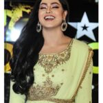 Veena Malik Instagram - شہر کا تبدیل ہونا شاد رہنا اور اداس رونقیں جتنی یہاں ہیں عورتوں کے دم سے ہیں #VeenaMalik #pakistanicelebrity Karachi, Pakistan