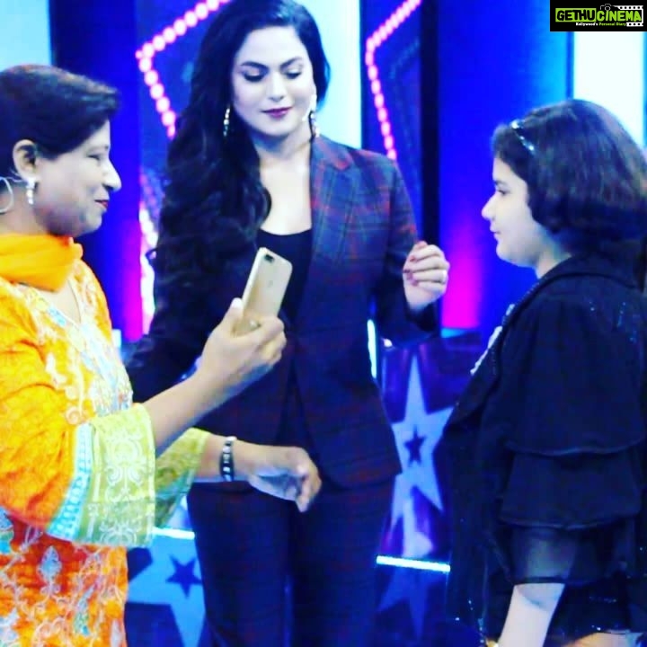 Veena Malik Instagram - Fans Mean Everything to me💙 #VeenaMalik Karachi, Pakistan