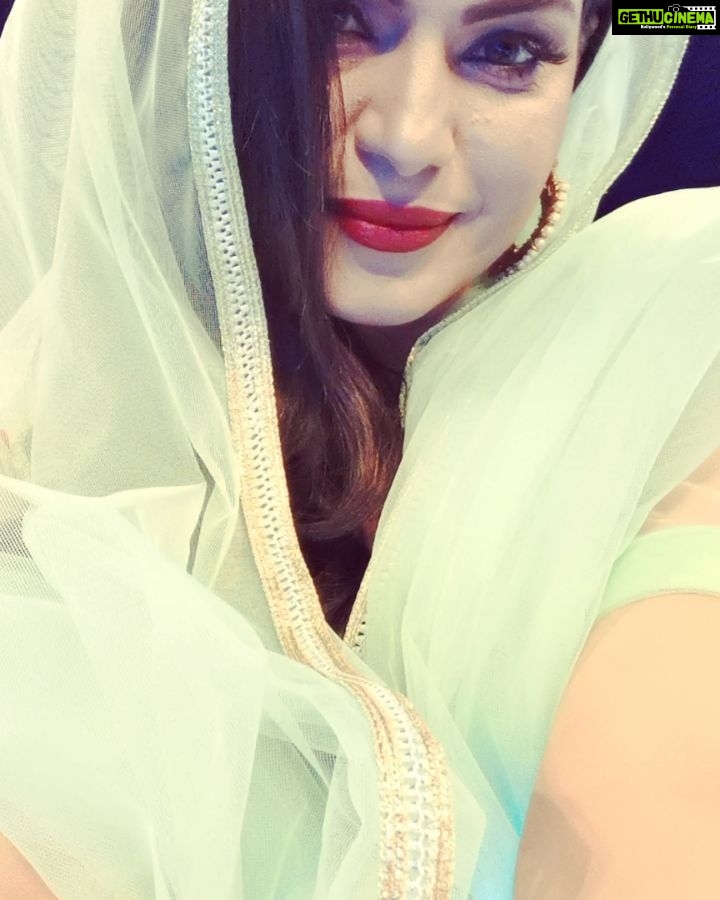 Veena Malik Instagram - #silenceisgolden #veenamalik #veena