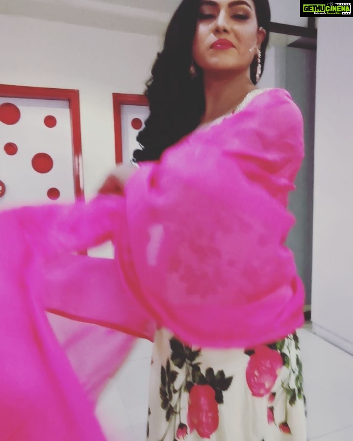 Veena Malik Instagram - Mood be like #VeenaMalik #moodbelike Karachi, Pakistan