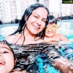 Veena Malik Instagram - We go old-school during the summer, like swimming or setting up lemonade stands. I try to teach my kids to make their own fun. #VeenaMalik #VeenaMalikKids Karachi, Pakistan