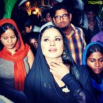 Veena Malik Instagram – ‏”دیپک راگ ھے چاھت اپنی ، کاھے سنائیں تمہیں
ھم تو سُلگتے ھی رھتے ھیں ، کیوں سُلگائیں تمہیں 
ترکِ محبت ، ترکِ تمنا کر چُکنے کے بعد
ھم پہ یہ مشکل آن پڑی ھے ، کیسے بُھلائیں تمہیں”