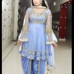 Veena Malik Instagram - #Repost @pakistanicelebritieshub with @repost • • • • • • Veena Malik the host of Pakistan Star looking adorable in this regal Desi dress. What do you think? #VeenaMalik @TheVeenaMalik . . #PakistaniCelebrities #PakistaniDrama #PakistaniActress #PakistaniActor #PakistaniFashion #Showbiz #PakistaniWedding #PakistaniBride #Lollywood #Bollywood #Hollywood #Cute #Beautiful #Fashion #BollywoodActress #SheikhWrites #Pakistan #Pakistani #PakistaniStreetStyle #CelebritiesHub #InstaPic Karachi, Pakistan
