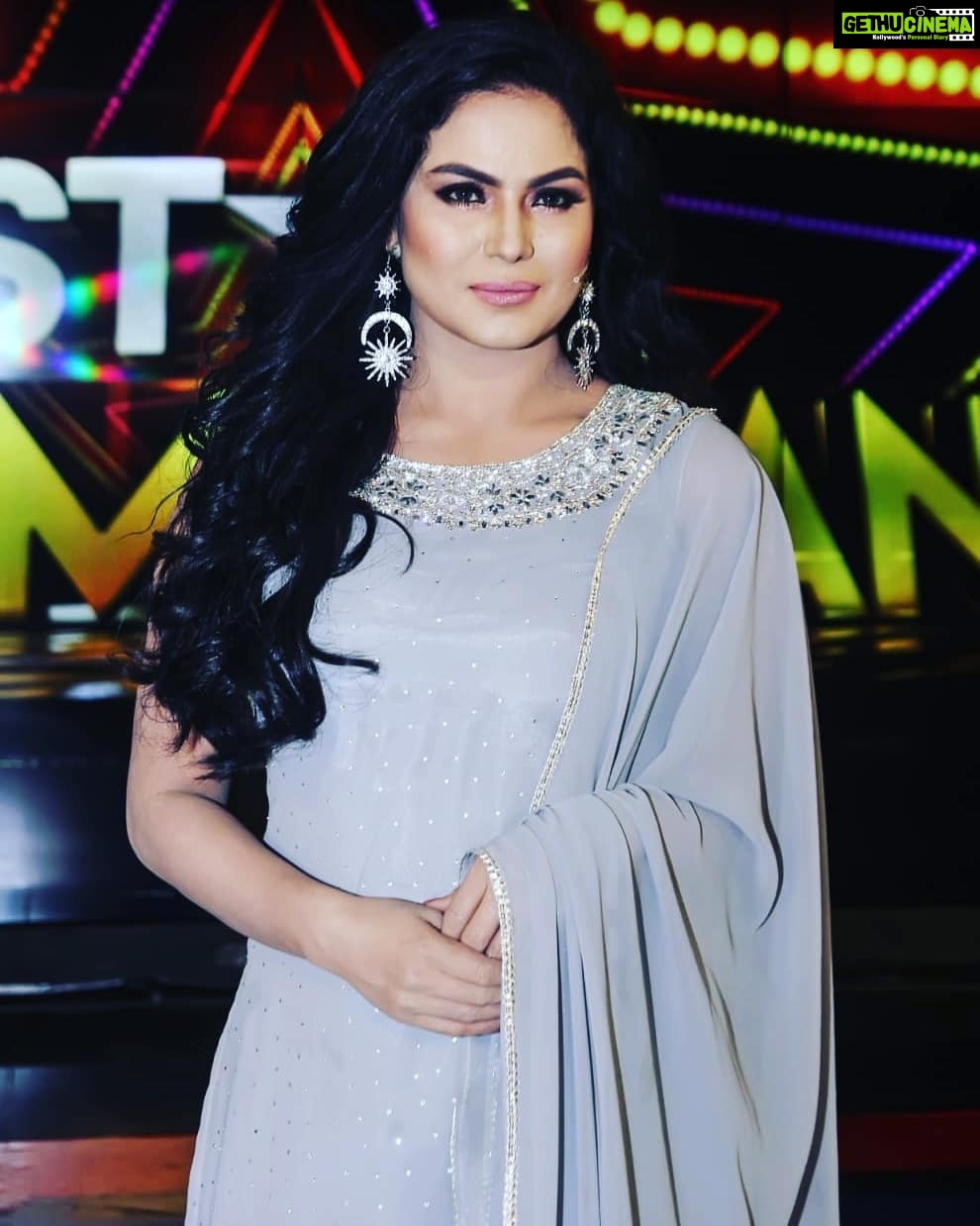 Veena Malik Instagram - There is no denying that there is evil in this world but the light will always conquer the darkness. #VeenaMalik