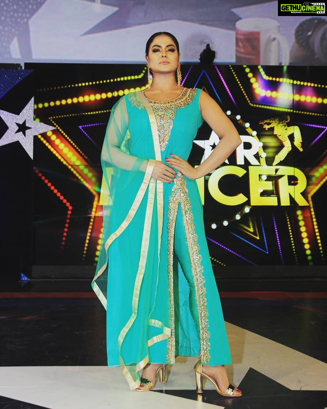 Veena Malik Instagram - #thisdress🔥🔥🔥 #veenamalik