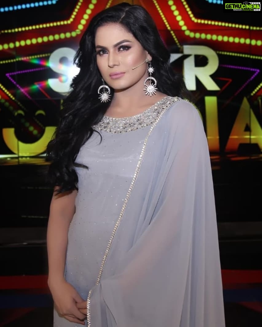 Veena Malik Instagram - What makes you different makes you beautiful. ✨🌟 #VeenaMalik #bebeautifulinsideandout