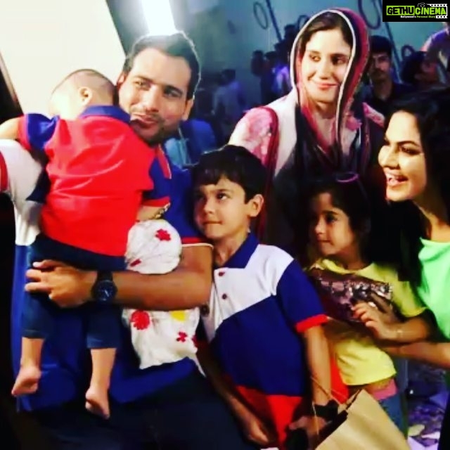 Veena Malik Instagram - Selfie Time on the sets π€³π€³π€³ My Fans Are Everything for meπππ #VeenaMalik #VeenaMalikWorld #Selfie #PakistanStar