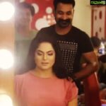 Veena Malik Instagram - This is How we do Bouncy Hair🤘 #workmodeon #gettingready #workstation #funtimesahead #bolentertainment #bolstar #PakistanStar Bol Entertainment