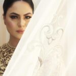 Veena Malik Instagram - ‏میں ھوا ھوں کہاں وطن میرا دشت میرا نہ یہ چمن میرا میں کہ ھرچند اک خانہ نشیں انجمن انجمن سخن میرا میں کہ ٹوٹا ھوا ستارہ ھوں کیا بگاڑےگی انجمن میرا ھر گھڑی اک نیا تقاضہ ھے دردِسر بن گیا بدن میرا