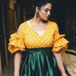 Veena Malik Instagram - The polka dots, the color, the playfulness - you don't have to over do it. You just have to be able to style it in the right way. Polka Dots can never be out of Fashion. Also it was and it will Always remain my Most favourite. #veenamalik #Polkadots #yellowmellow #loveforpolkadots #polkadotstyle #forevermood Pakistan PK
