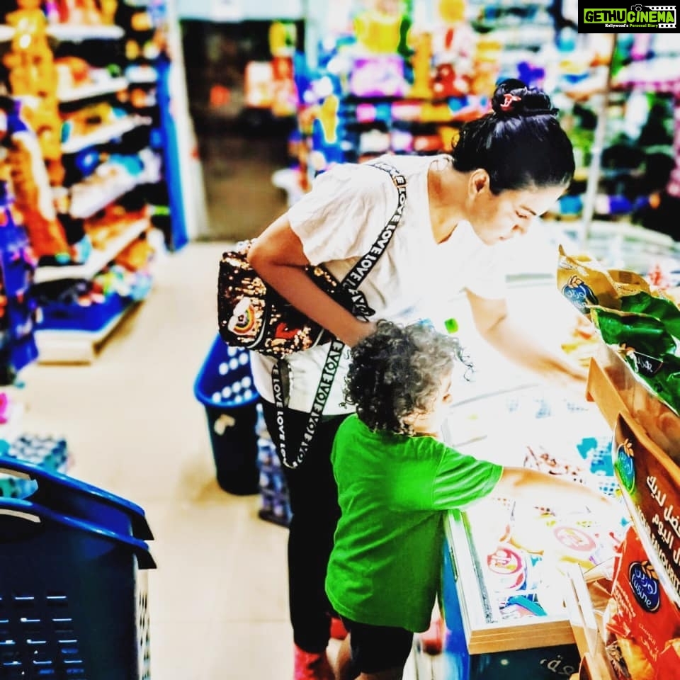 Veena Malik Instagram - Doing grocery is one of my favourite things to do. #VeenaMalik