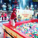 Veena Malik Instagram - #merrychristmas #🎅🏻🎄🎁 #kidsparties #😍😍😍😍😍 #abramkhan #amalkhan #lovedubai #lovemybabies #🤩🤩🤩🤩🤩🤩❤️❤️❤️❤️ #funfunfun #yay #💃💃💃💃💃💃🎤🎤🎤🎤🎶🎶🎶🎵🎵🎸🎸🎸🎧🎧📣📣📣📣📣