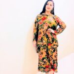 Veena Malik Instagram - #colors&Flowers 💐🌹🥀🌺🌷