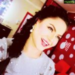 Veena Malik Instagram – #MooooodsOvMeeee❤️💙💜🖤