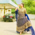 Veena Malik Instagram - #sunnyDay🌼🌞🌻