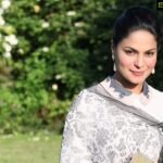 Veena Malik Instagram - Beauty is when you can appreciate yourself. When you love yourself, that's when you're most beautiful... !!! #veenamalik #Bristol #UK🇬🇧🇵🇰🙏 Bristol, United Kingdom