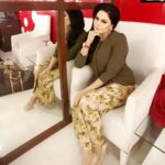Veena Malik Instagram - Beauty is power; a smile is its sword....!!! Karachi, Pakistan