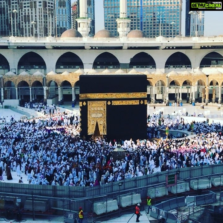 Veena Malik Instagram - #MashaAlalh #HolyKabbah🕋#Blessed #alhamdulillahforeverything❤️ FOOD