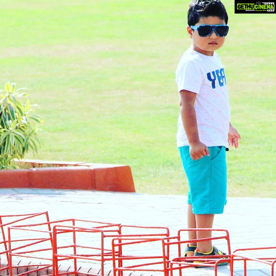 Veena Malik Instagram - #mrposer😎😎 #dashinglook #adoroable #myworld❤️ #myjanubaby @iabramkhan ❤️😡😍😘🇵🇰 PAF Museum, Karachi