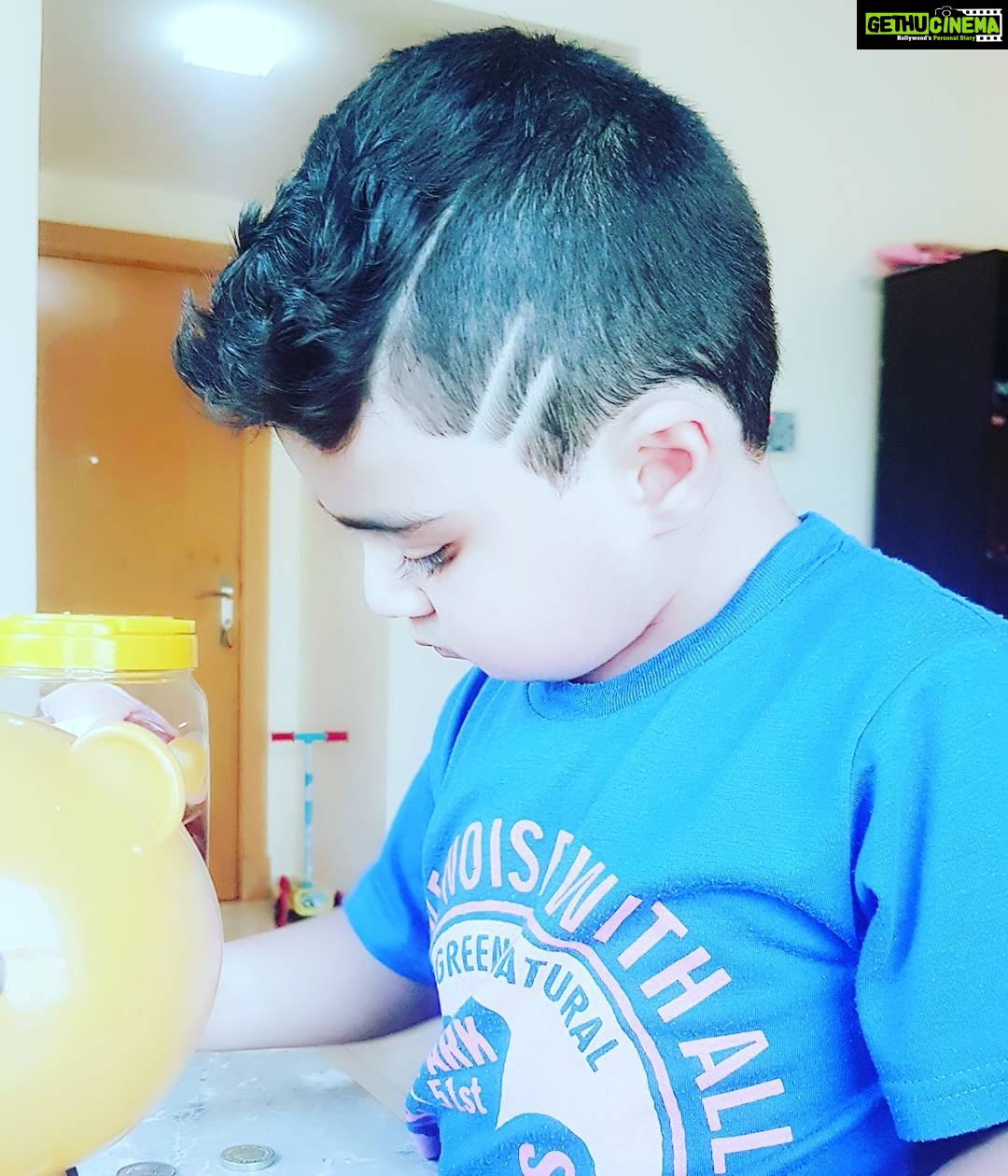 Veena Malik Instagram - look... Who just Got a new Hair cut😍😗😙... #MashaAllah... @iabramkhan 🕺 Dubai, United Arab Emirates