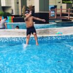 Veena Malik Instagram - 1...2...3... #roll #camera #action 🎬🎥🏊🏻 #AbramKhan @iabramkhan 😍😍😍 Dubai, United Arab Emirates