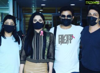 Veena Malik Instagram - HELLO All…. I had the privilege to give a speech at @indus_university campus in Karachi … it was the most empowering experience interacting with the students and exchanging thoughts on the most important Health issue we are facing in recent times and that’s “Breast cancer” We talked about how we could be a part to create awareness among families where males also have to be the part since this cancer not only life threatening to women it effects men too… so we collectively need to talk about it as women feel uncomfortable discussing issues related to Breast as They say the disease affects one in every nine women in the country, but that cultural and social taboos make it very hard for women to get the help they need to survive. "Breast cancer is associated with women's sexuality so it becomes a taboo subject here… So let’s normalise talking about it… I think … Every woman should know how her breasts normally look and feel, so she can recognize any changes that may occur. “While knowing what to look for is important, a woman should still get her regular mammograms and clinical breast exams, as these tests can help detect breast cancer before she even has symptoms… So I wanted to play a part to this cause Along with @irfanistan and with my entire team @ghaniaasadpk @tahseenkhanoffical and @mateenshahphotography we visited @indus_university And Exchanged thots on the issues n talked about it..Every October you likely see a wealth of information about breast cancer. And that is a good thing. Awareness surrounding breast cancer is incredibly important as early detection, often through screening, can catch the disease when it is most treatable. In the End I would like to thank @irfanistan and @indus_university for having me over to interact with students and talking about the most important Health Issue… 🙏🙌🥰