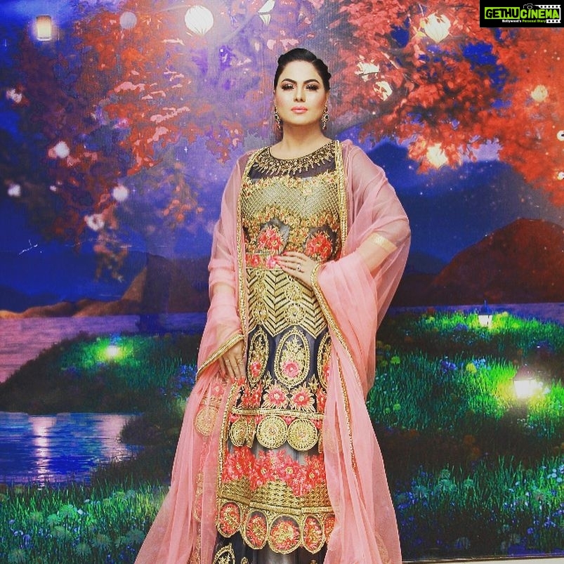 Veena Malik Instagram - #EidCelebrations💖💥💐#HadsomuchFun❤️ #EidmainBol💐💐💐