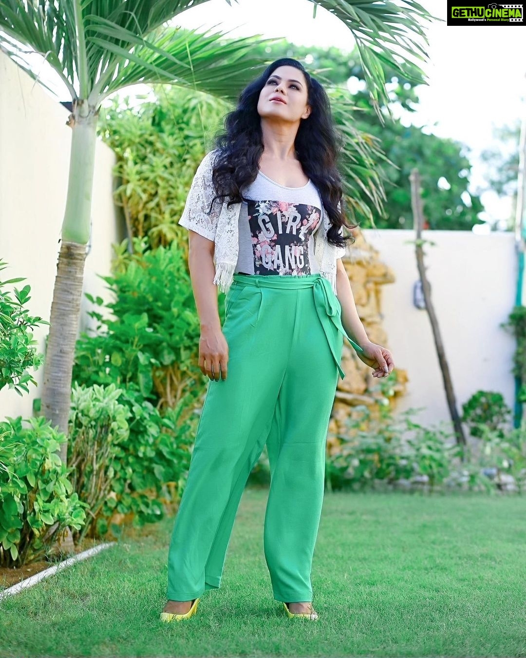Veena Malik Instagram - Clicked this During the day… Was remembering a chat once I had with my granny… once said along the journey if one wants to achieve something great one would go through pain n judgments criticism hatred and much more…. Once ur through everything and You are still a kind person inside out that’s the real achievement that Bitterness should not take a toll on u and make u a bad person… So after all that I have been through I still am as positive As a child and as happy as I ever could be… and I guess I am a winner in that way…. Just 🤔 So guys if u wanna be something…Be kind👌🥰💕🙋♀️🦋🧚 #veenamalik #🦋💓❤️