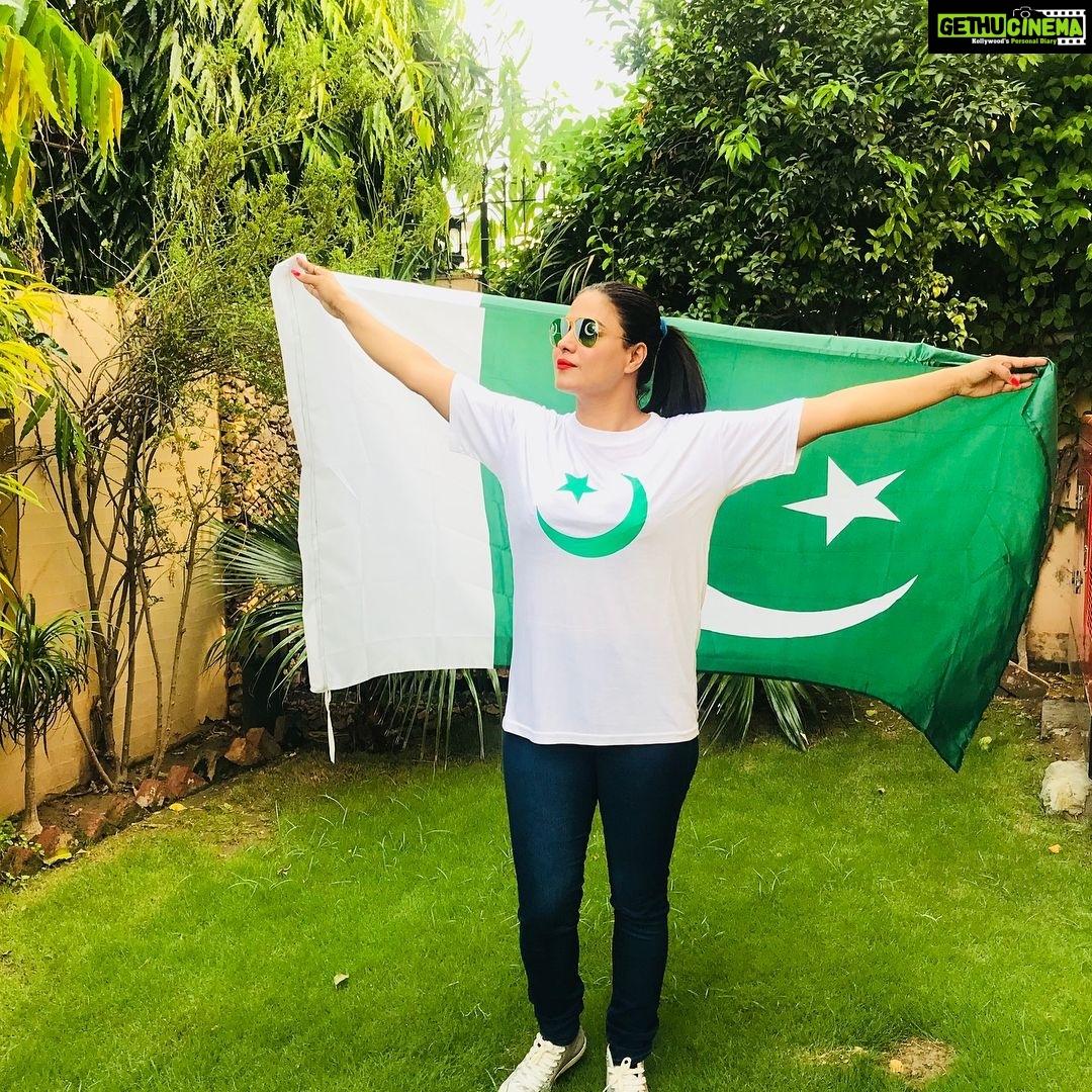 Veena Malik Instagram - Jashn-E-Azadi Mubarak...!!! Pakistan Zindabad