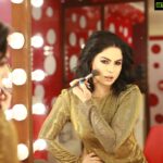 Veena Malik Instagram - Beauty has so many forms, and I think the most beautiful thing is confidence and loving yourself... !!! #veenamalikkhan #closeup #enjoying #everymoments 🙏❤️🤳🎬🎥💃🇵🇰