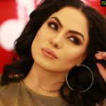 Veena Malik Instagram - Beauty has so many forms, and I think the most beautiful thing is confidence and loving yourself... !!! #veenamalikkhan #closeup #enjoying #everymoments 🙏❤️🤳🎬🎥💃🇵🇰