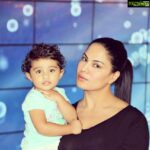 Veena Malik Instagram - Mamma' s Girl.... #mylittlegirl #mybeautiful #mylovelykids