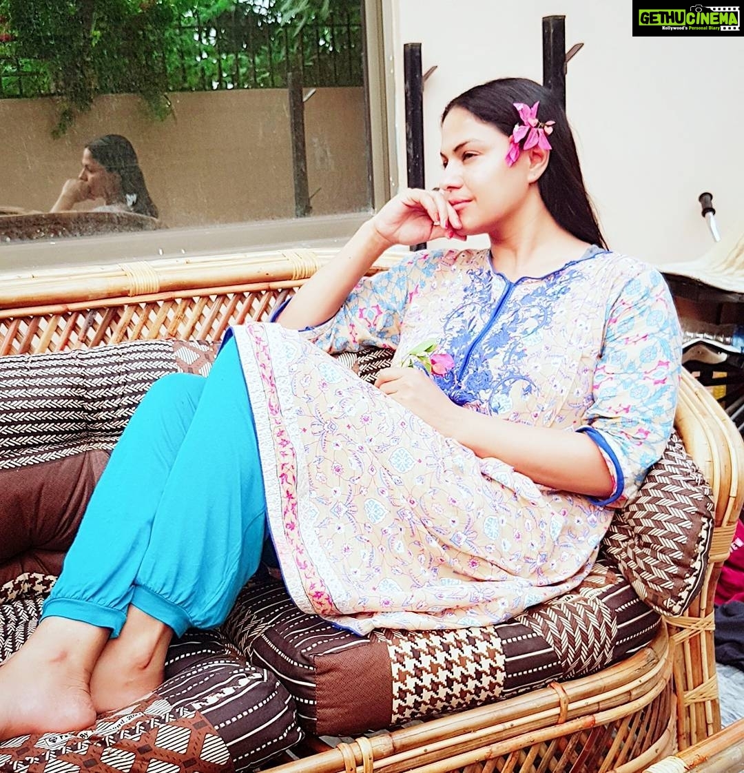Veena Malik Instagram - Chilling at my mom's place... !!! 🇵🇰🇦🇪💞
