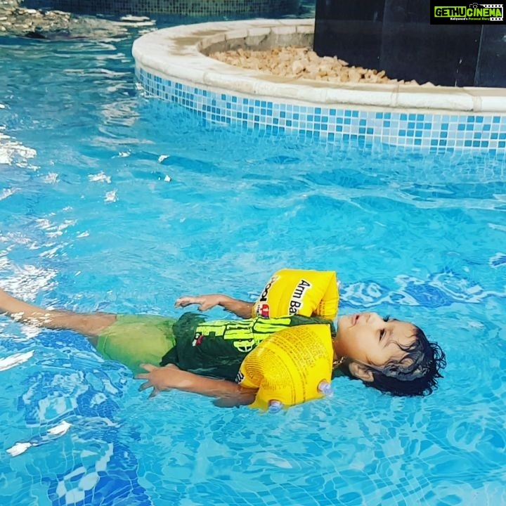 Veena Malik Instagram - #MashaAllah #princess #AmalKhan #cutiepie #mydoll #mydaughter @iamalasadkhan #swiming #AbramKhan #addorableson @iabramkhan #blessed @asadbashirr #dubaiπ¦πͺπ΅π°ππππΈπ€΄π¦π« Dubai, United Arab Emirates