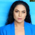 Veena Malik Instagram - Beauty is eternity gazing at itself in a mirror. But you are The eternity and you are The mirror. Kahlil Gibran