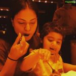 Veena Malik Instagram - #sweettooth #veenzasad #VeenaMalikKhan #AbramKhan #motherson #chocaltetime 🍰🍽🤳💖❤💞🎈🇵🇰 Khanqah