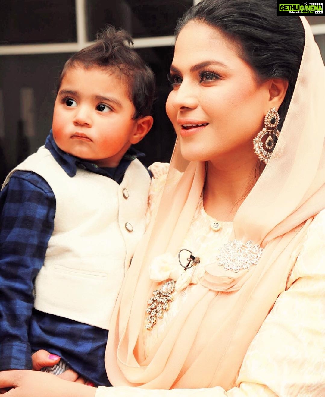 Veena Malik Instagram - #mashaallah #MotherSon #PureLove #blessed @veenakhanofficial @iabramkhan ##PakistanSweetHome #OrphenCentre #Lahore #Pakistan Lahore, Pakistan