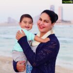 Veena Malik Instagram - #MashaAllah #motherhood #adorableson #mothersonlove #blessed #mumzarbeach #dubai 🇦🇪🇵🇰🍼🚣🏊🎈🎉🍹📸 Mumzar Beach Dubai