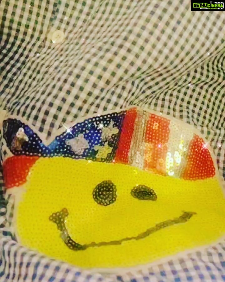 Veena Malik Instagram - #blinglife #vinnista🎀