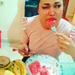 Veena Malik Instagram - #EatHealthy #😩❤️ #vinnimalik