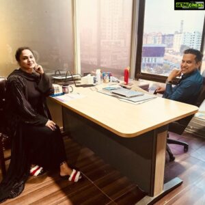 Veena Malik Instagram - #officiallyYours🙌 #Urduflixshow #VeenaMalik