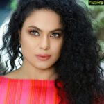 Veena Malik Instagram - #❤️🔥 Outfit @ninelines9 Styling & Make up @tahseenkhanoffical 📷 @mateenshahphotography