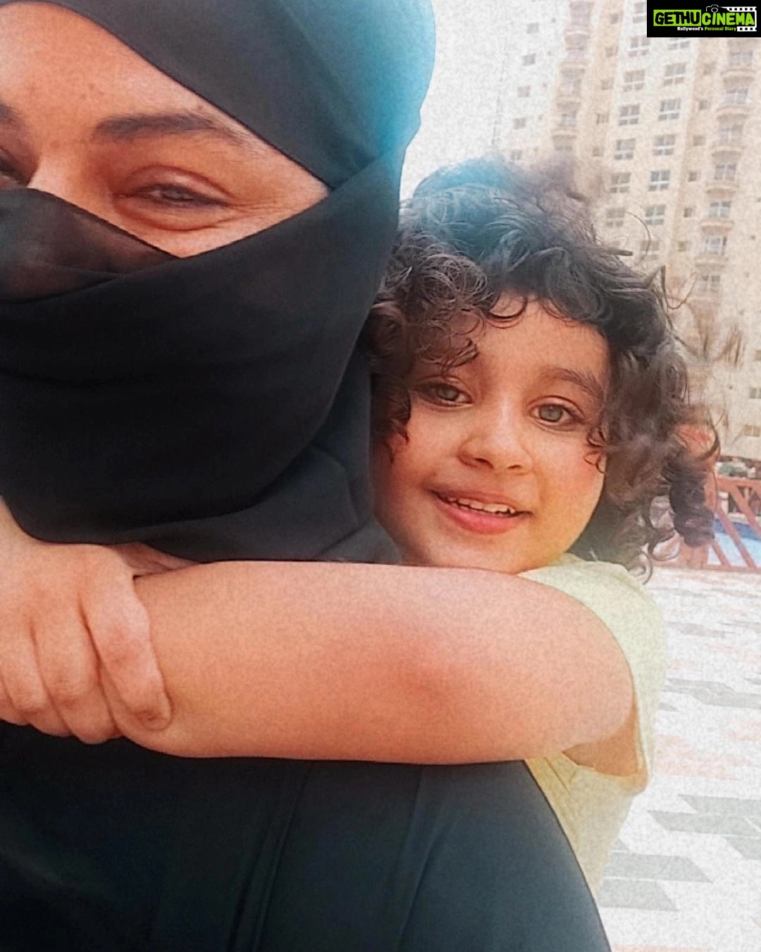 Veena Malik Instagram - #vinnimommy❤🌺💫 # VeenaMalik