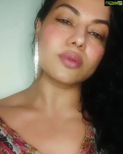 Veena Malik Instagram - #beurownmuse❤️💫 #vinnista🎀 #VeenaMalik