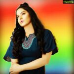Veena Malik Instagram - love & Colors is All that i see😍🎈💄 #loveisintheair❤️ #VeenaMalik 📷 @tahseenkhanoffical @mateenshahphotography