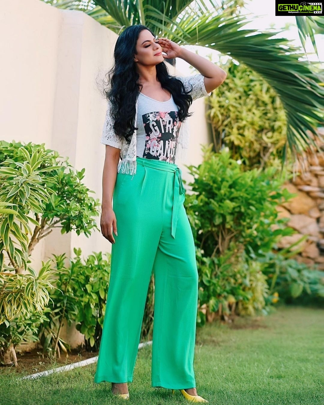 Veena Malik Instagram - Clicked this During the day… Was remembering a chat once I had with my granny… once said along the journey if one wants to achieve something great one would go through pain n judgments criticism hatred and much more…. Once ur through everything and You are still a kind person inside out that’s the real achievement that Bitterness should not take a toll on u and make u a bad person… So after all that I have been through I still am as positive As a child and as happy as I ever could be… and I guess I am a winner in that way…. Just 🤔 So guys if u wanna be something…Be kind👌🥰💕🙋♀️🦋🧚 #veenamalik #🦋💓❤️