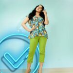 Veena Malik Instagram - And this Makes me 6feet Tall🌹 #VeenaMalik 📷❤@mateenshahphotography 💄👄💅💜@tahseenkhanoffical