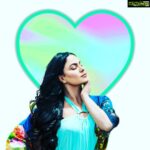 Veena Malik Instagram - #💜💙💚💛🧡❤️ #VeenaMalik